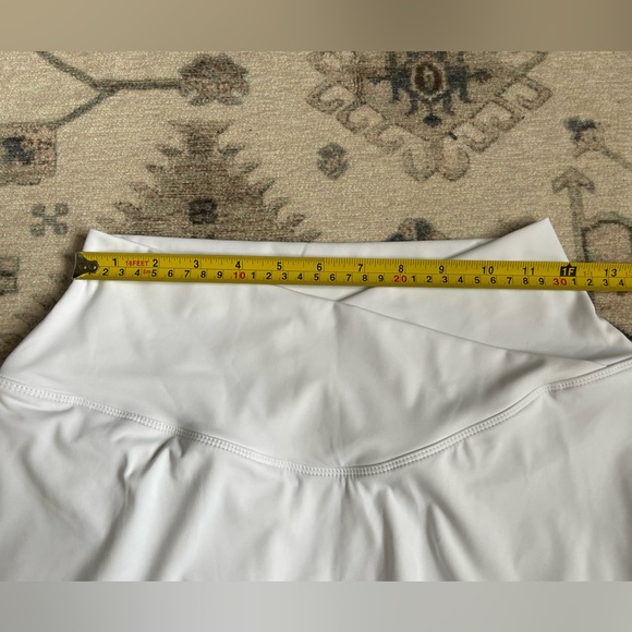 NWT Halara cloudfull crossover 2 in 1 skirt with side pocket shorts Size medium - Picture 12 of 15